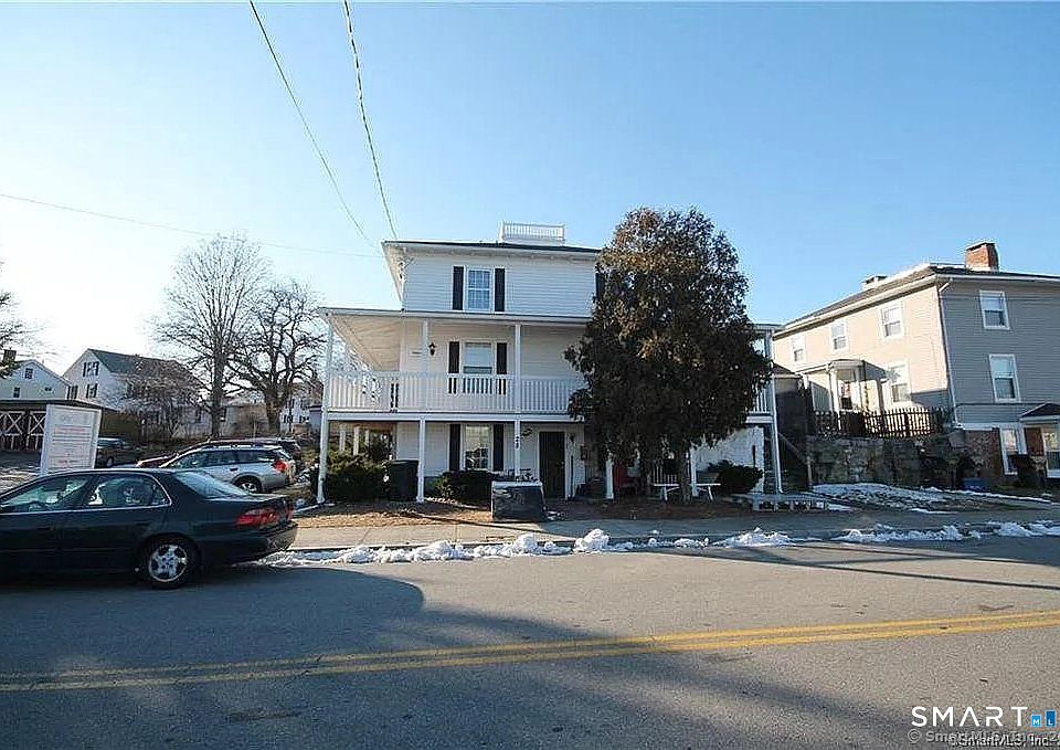 1st image of 28 Reed St #1