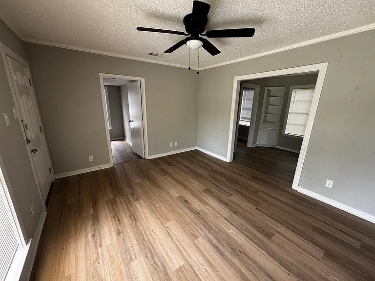1717 Hemphill Dr — Photo 7