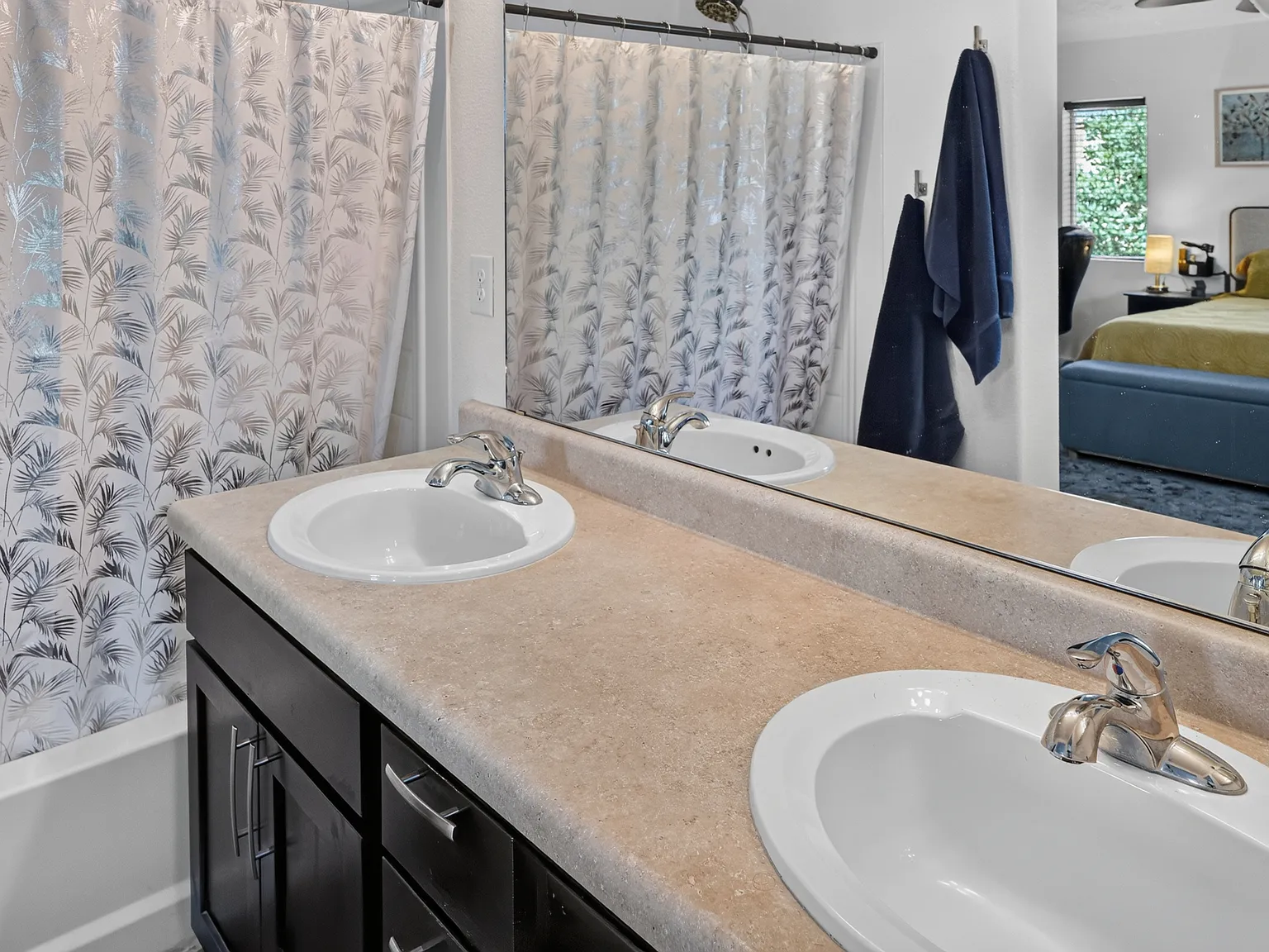 3 bed, 1600 sqft, $2,800 — Photo 3
