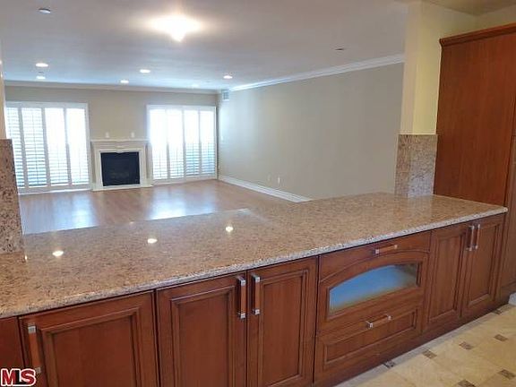 5th image of 1828 Glendon Ave Penthouse 1