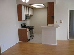10932 Morrison St APT 201, North Hollywood, CA 91601