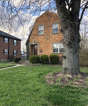 2nd image of 2419 Delaine Ave