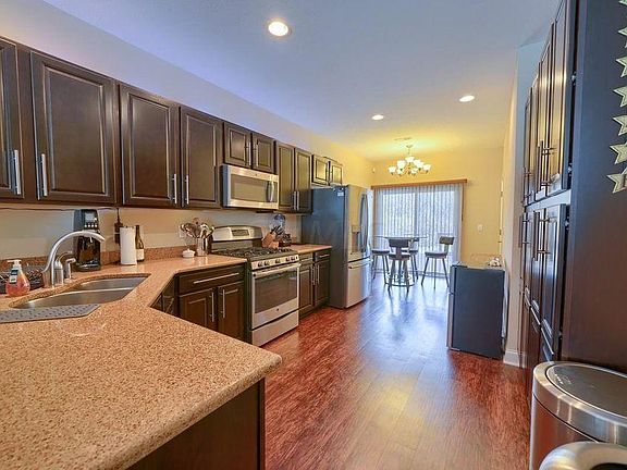 4th image of 7352 Teesdale Dr #35