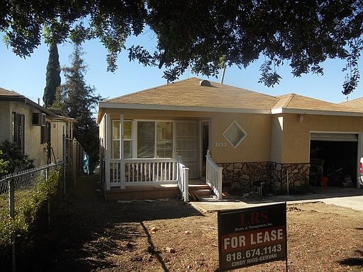 3rd image of 1833 Boca Ave