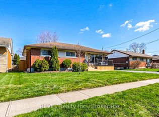 24 Grosvenor St S, Saint Catharines, ON L2M 3E2
