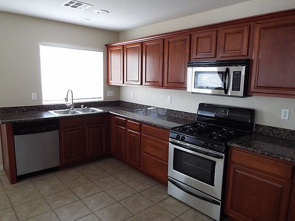 2nd image of 2762 Fountain Vista Ln