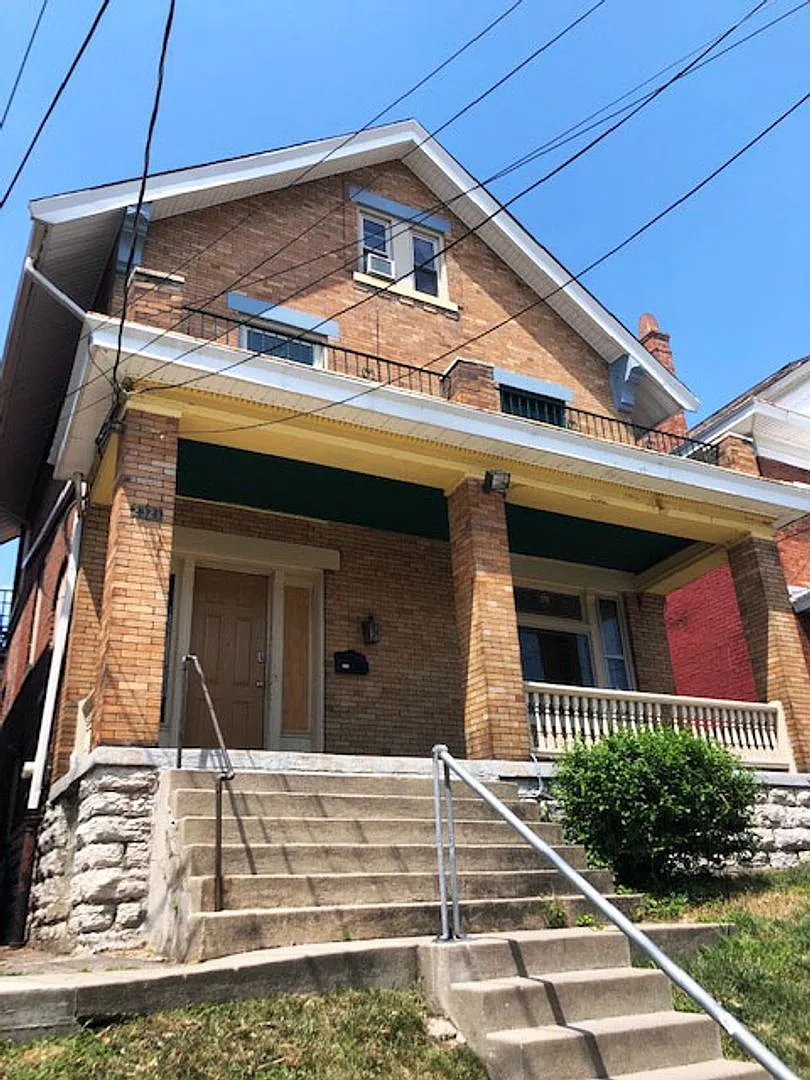 7 bed, 3.0 bath, $5,150 — Photo 1