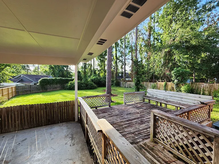 2205 Gornto Rd — Photo 27