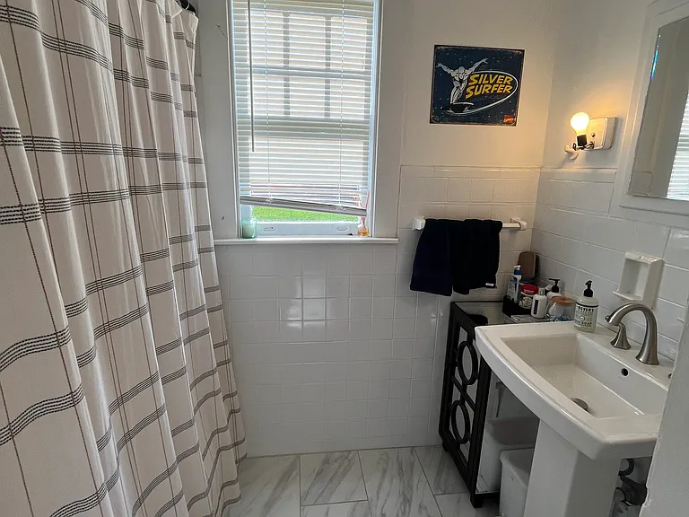 1605 Villa Pl — Photo 10