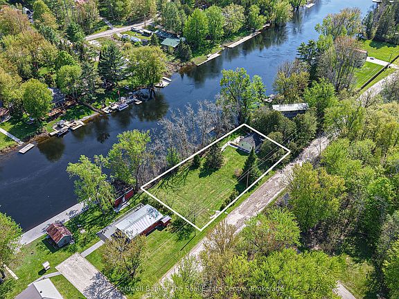 3rd image of 1079 Severn River Rd
