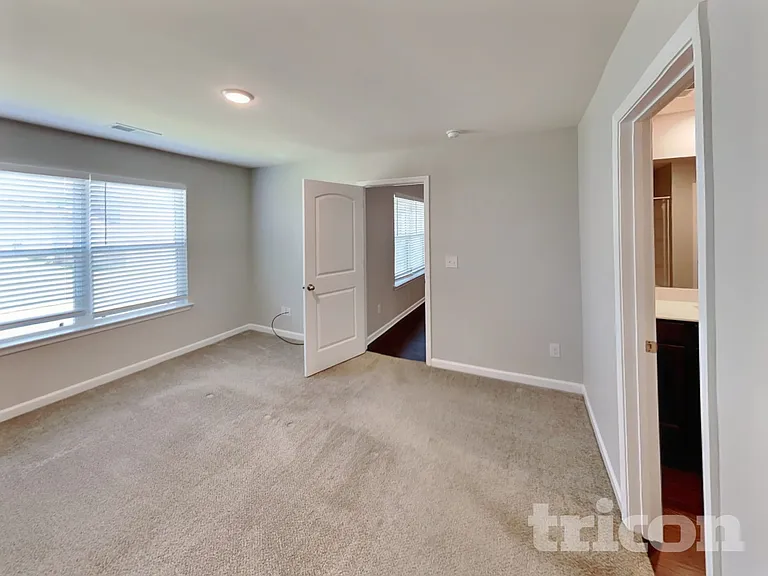 2823 Buzz St — Photo 8