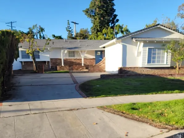 19857 Leadwell St, Winnetka, CA 91306