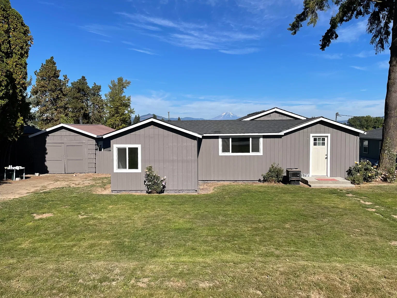 3 bed, $2,350 — Photo 2