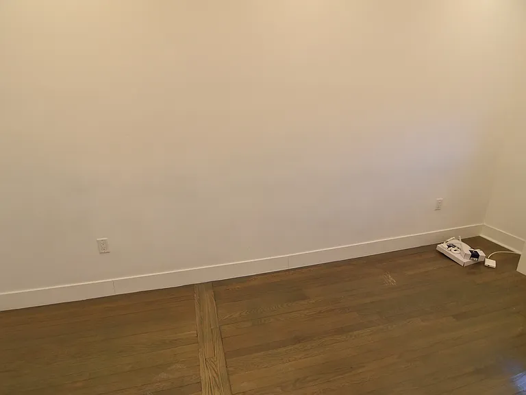 11 Queensberry St #19 — Photo 6