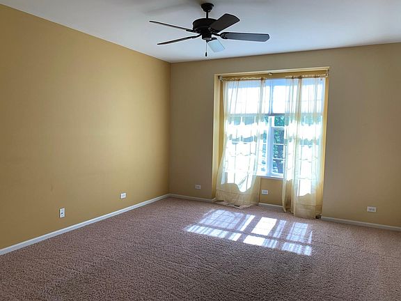3rd image of 789 Lewisburg Ln