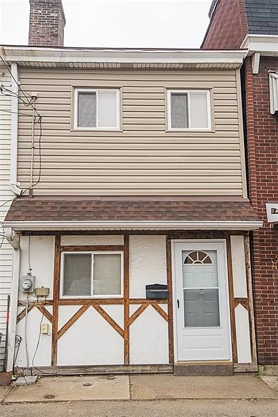Welcome to 215 Joliet Way a renovated 2 bed 1.5 bath home in the Bloomfield Neighborhood in walking distance to Childrens and We