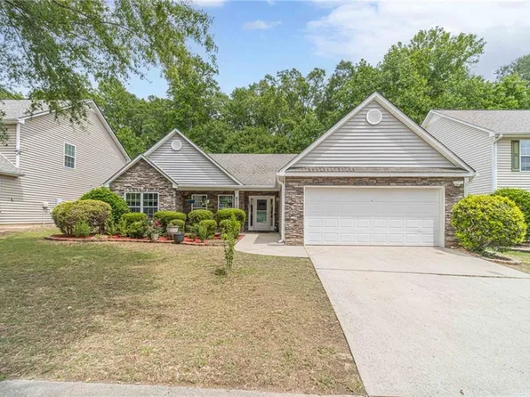3244 Watson Meadow Ln, Loganville, GA 30052