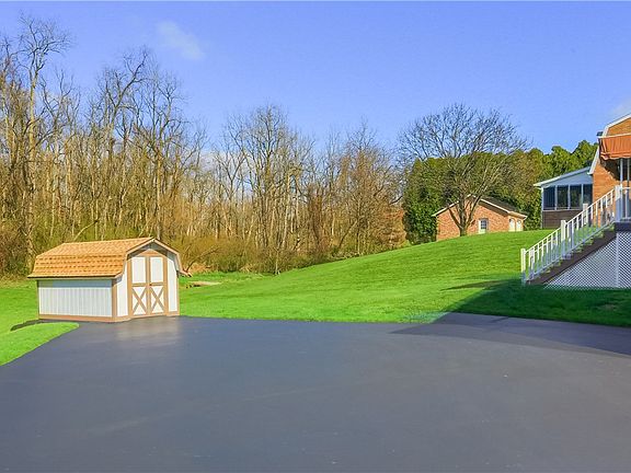 4th image of 1123 Brookshire Dr