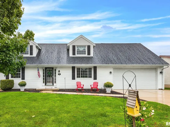 26 Country Ln, East Peoria, IL 61611