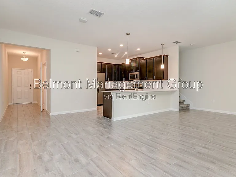 9311 Tecumseh Dr — Photo 2