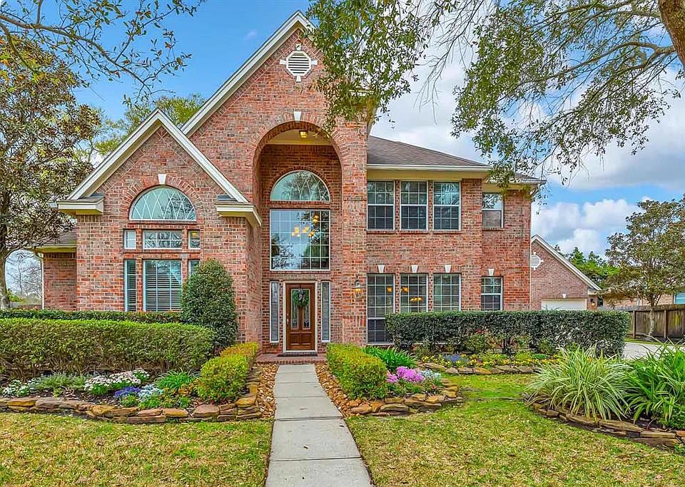 Welcome to 3011 Knight Lane in the gated community of Bayou Oak Estates. Beautiful 4 bedroom/3.1 bath home is full of natural light, architectural details and hard surface flooring throughout majority of the first floor living spaces.