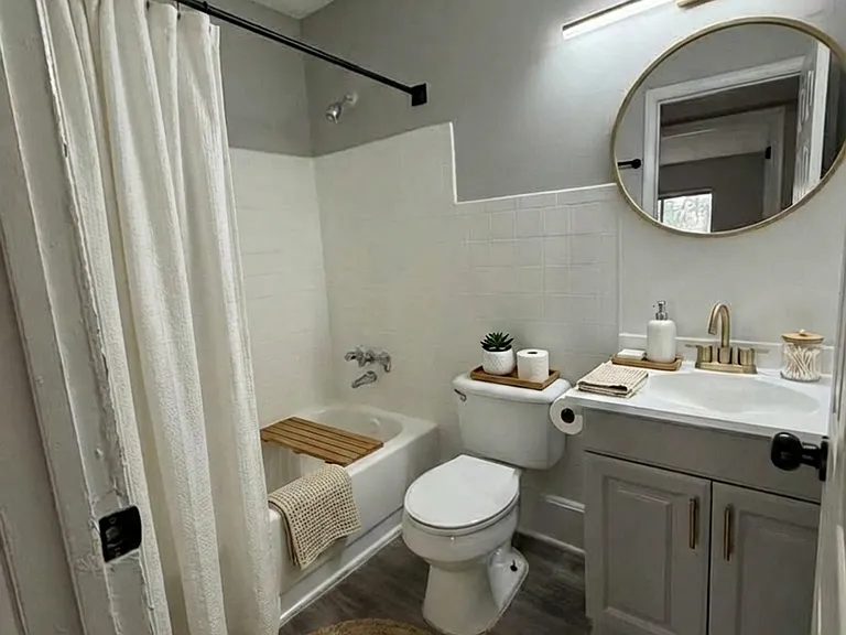 Premium Living at Cielo at Vinings - Pool, Gym & More! — Photo 9