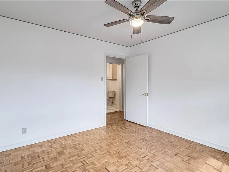 1022 Herndon St — Photo 25