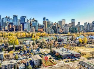 739 2nd Ave NW #737, Calgary, AB T2P0E4