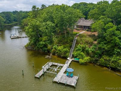 116 Point Cove Ln, Hardyville, VA, 23070