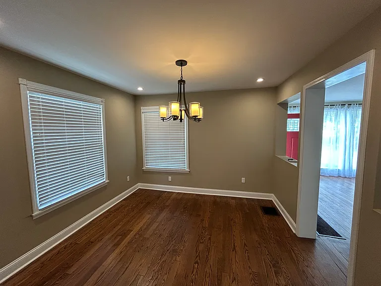 1210 Nashville St — Photo 3
