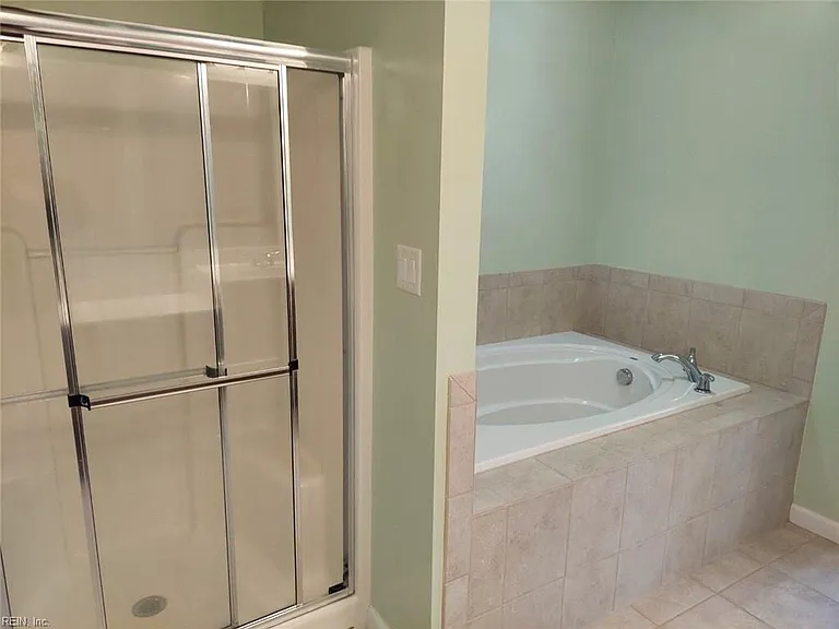 2122 Soundings Crescent Ct — Photo 14
