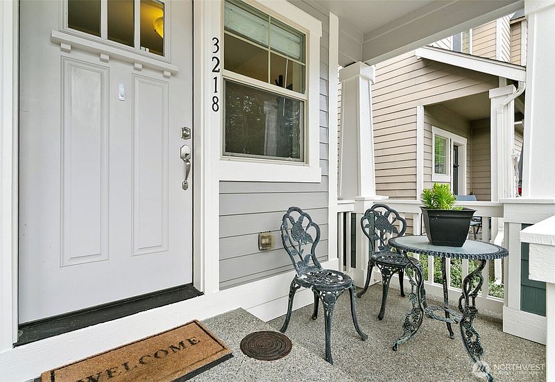 2nd image of 3218 15th Way SE