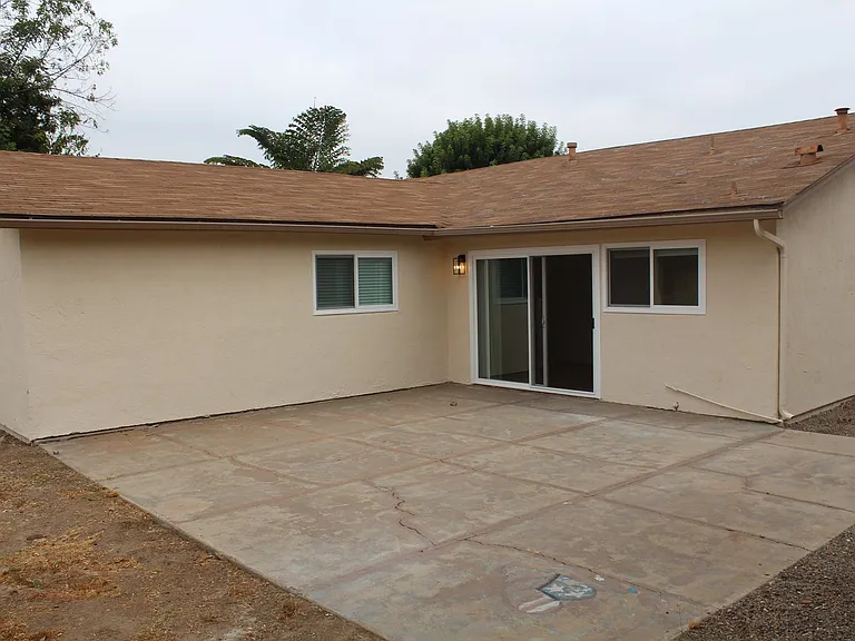 331 Rebecca Ave — Photo 20