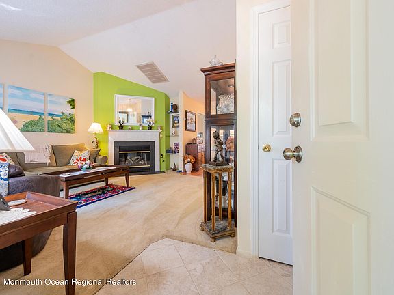 4th image of 117 Morning Glory Ln