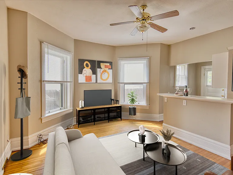 1131 N Corona St #3 — Photo 8