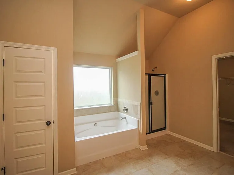 2733 Huntcliffe Dr — Photo 19