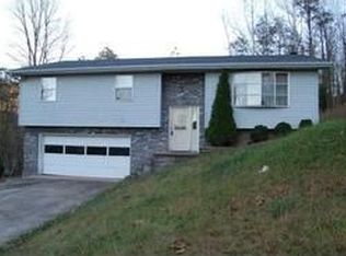 95 Kersey Rocks Mtn, Cross Lanes, WV 25313