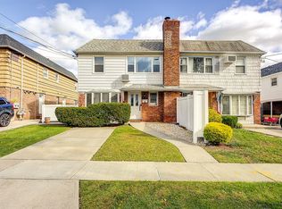 39-09 216th St, Bayside, NY 11361