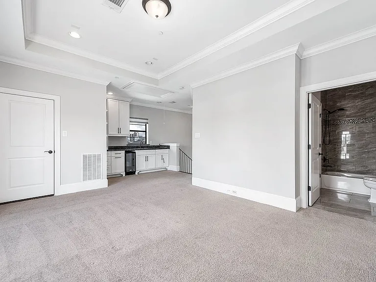 5733 Winsome Ln — Photo 7