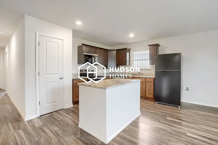 3208 Baylor St — Photo 5