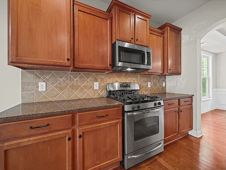 3405 Bidwell Ave — Photo 13