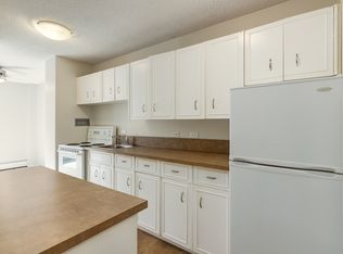 Forest Hills, Calgary, AB T2S 2H1