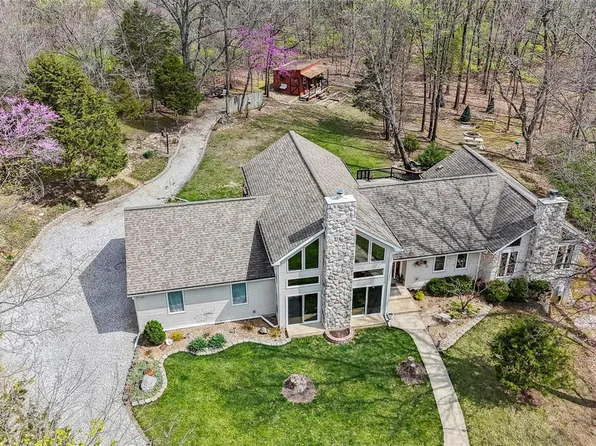 850 Stacey Ln, Fenton, MO 63026