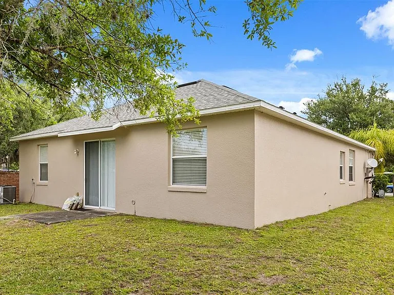 9406 Candice Ct — Photo 32