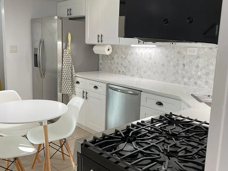 9137 Lawler Ave #BASEMENT — Photo 5