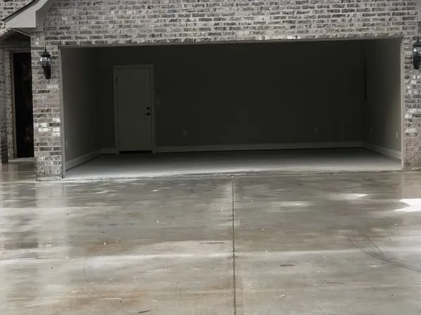 2141 Aubrianna Ln, Sulphur, LA 70663