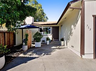 713 Blair Pl, Santa Rosa, CA 95401