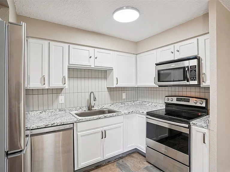 119 Georgetown D Dr #D — Photo 3