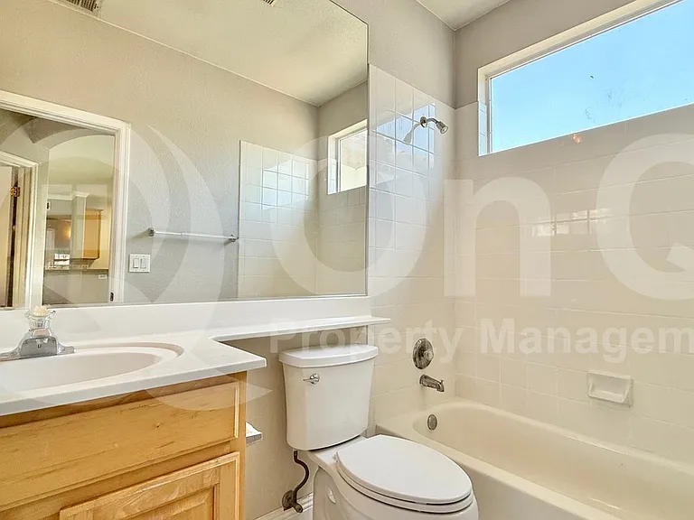 2992 N Miller Rd #215B — Photo 8