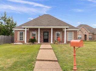 332 E Magnolia Pl, Pearl, MS 39208
